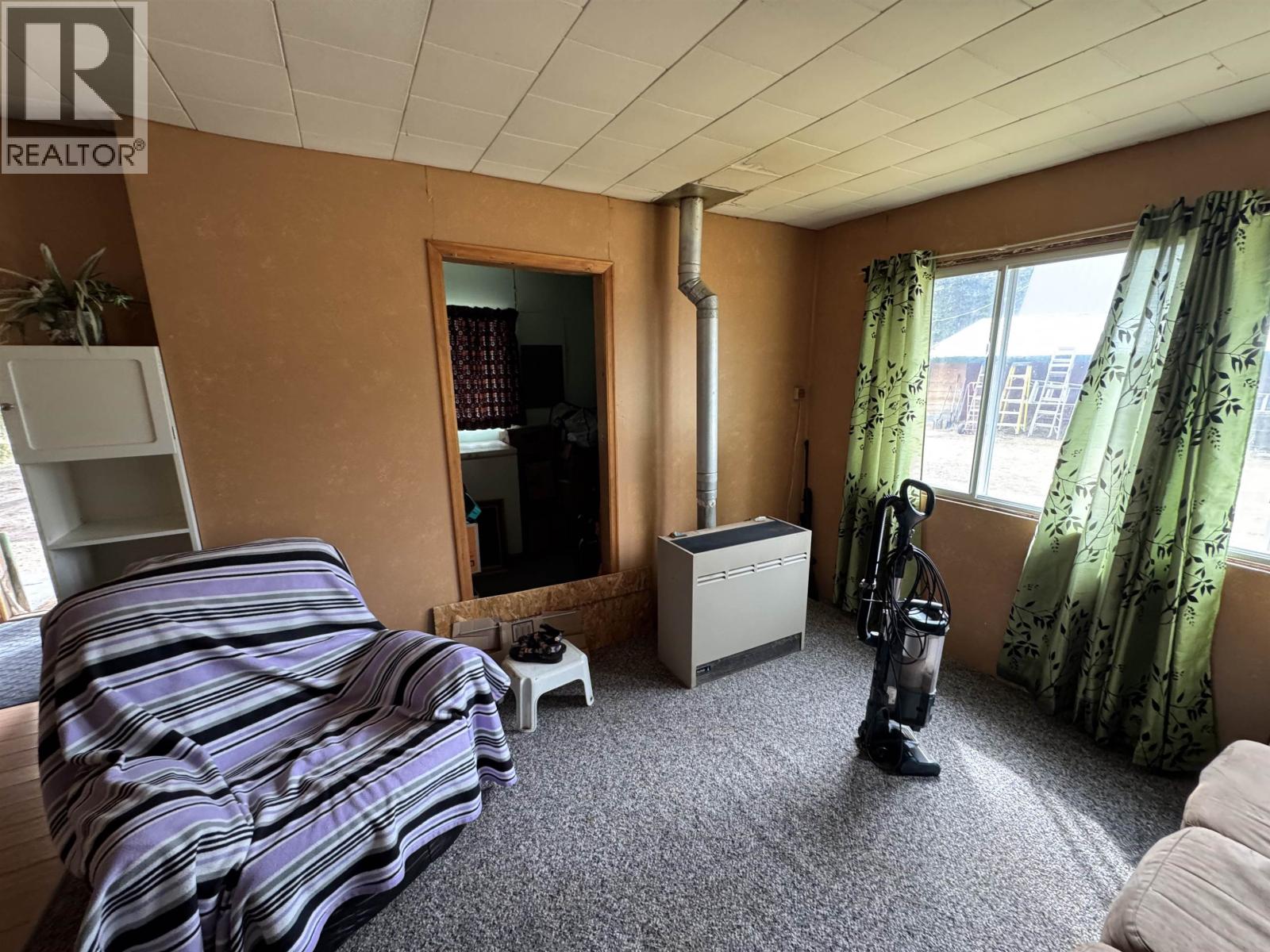 6265 HORSE LAKE ROAD - 19