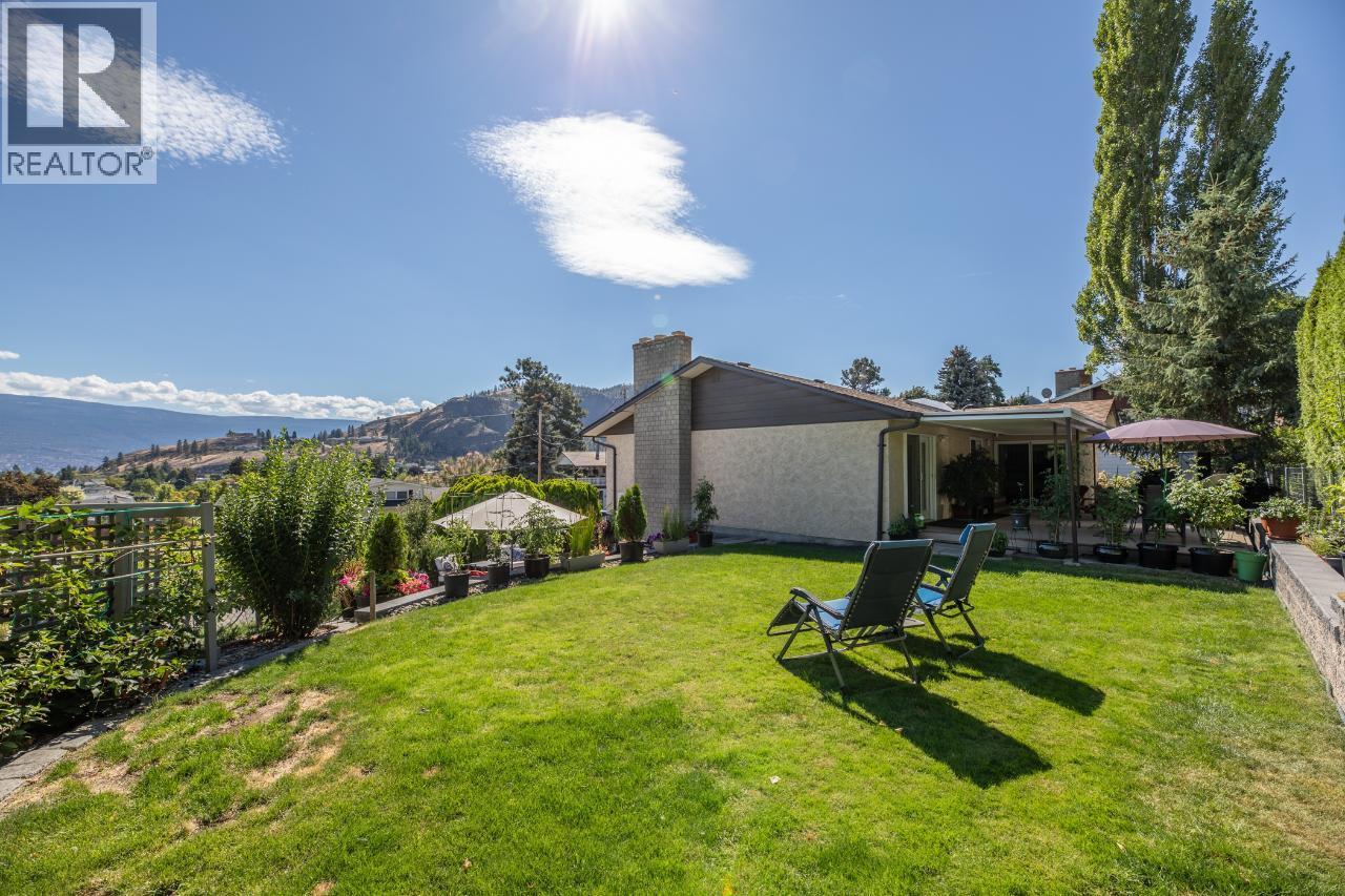 12612 REYNOLDS Avenue, Summerland