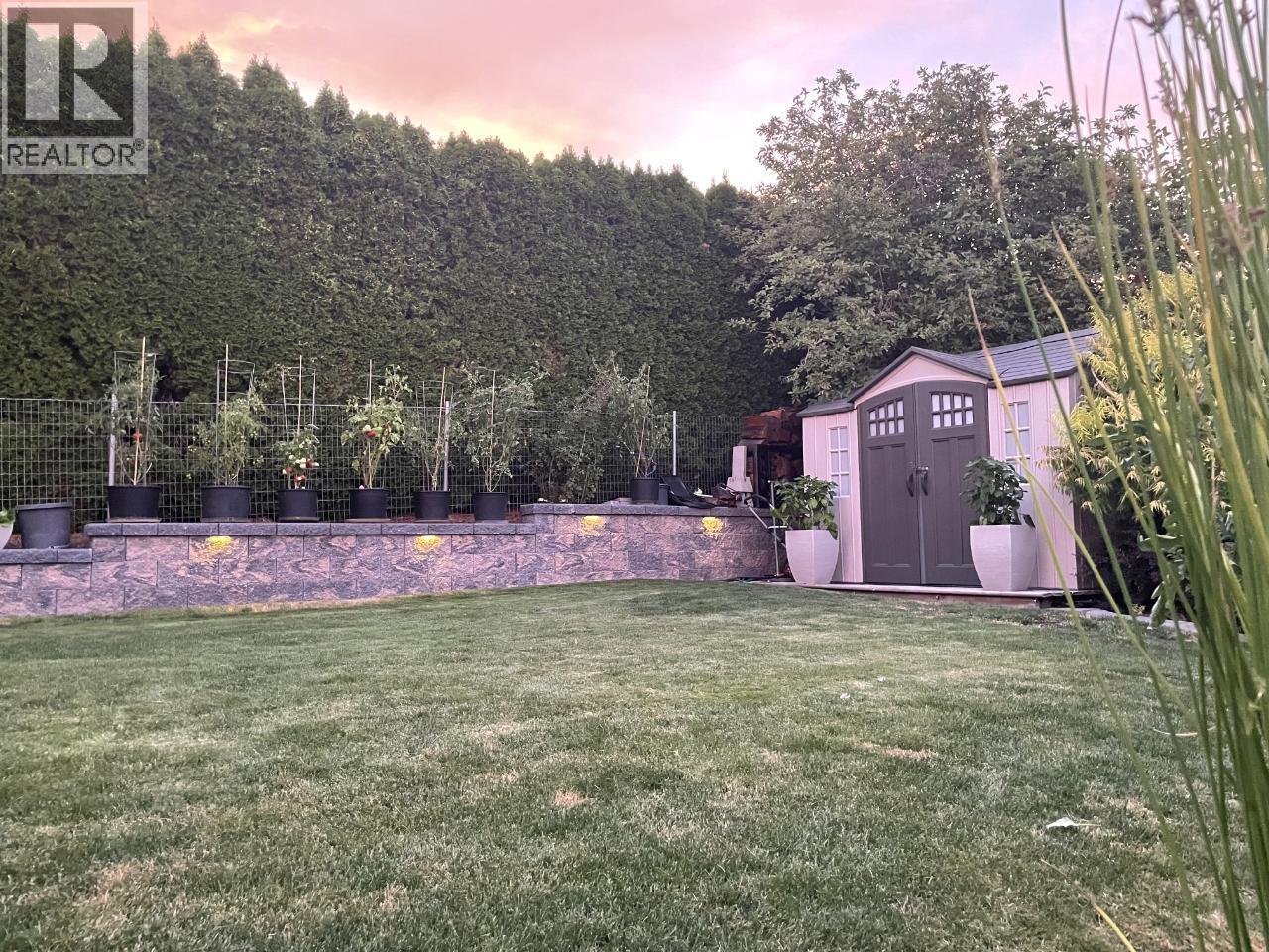 12612 REYNOLDS Avenue, Summerland