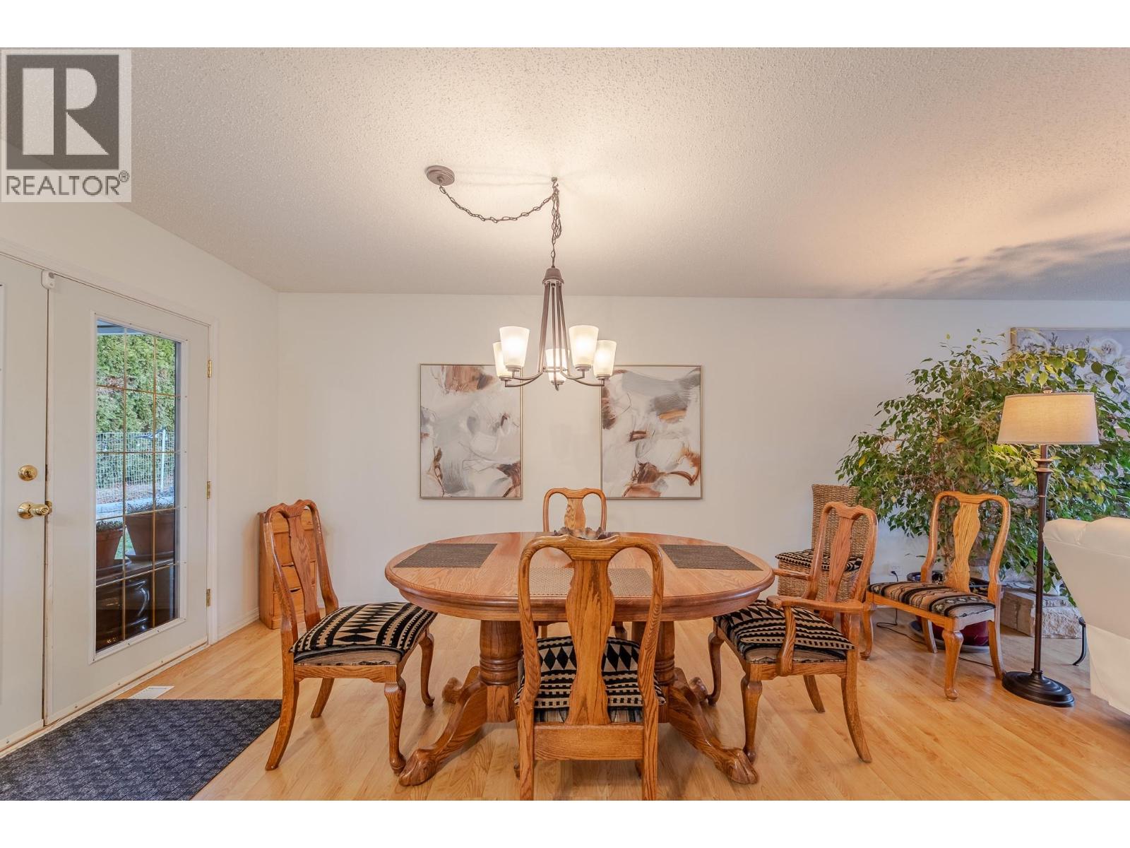 12612 REYNOLDS Avenue, Summerland