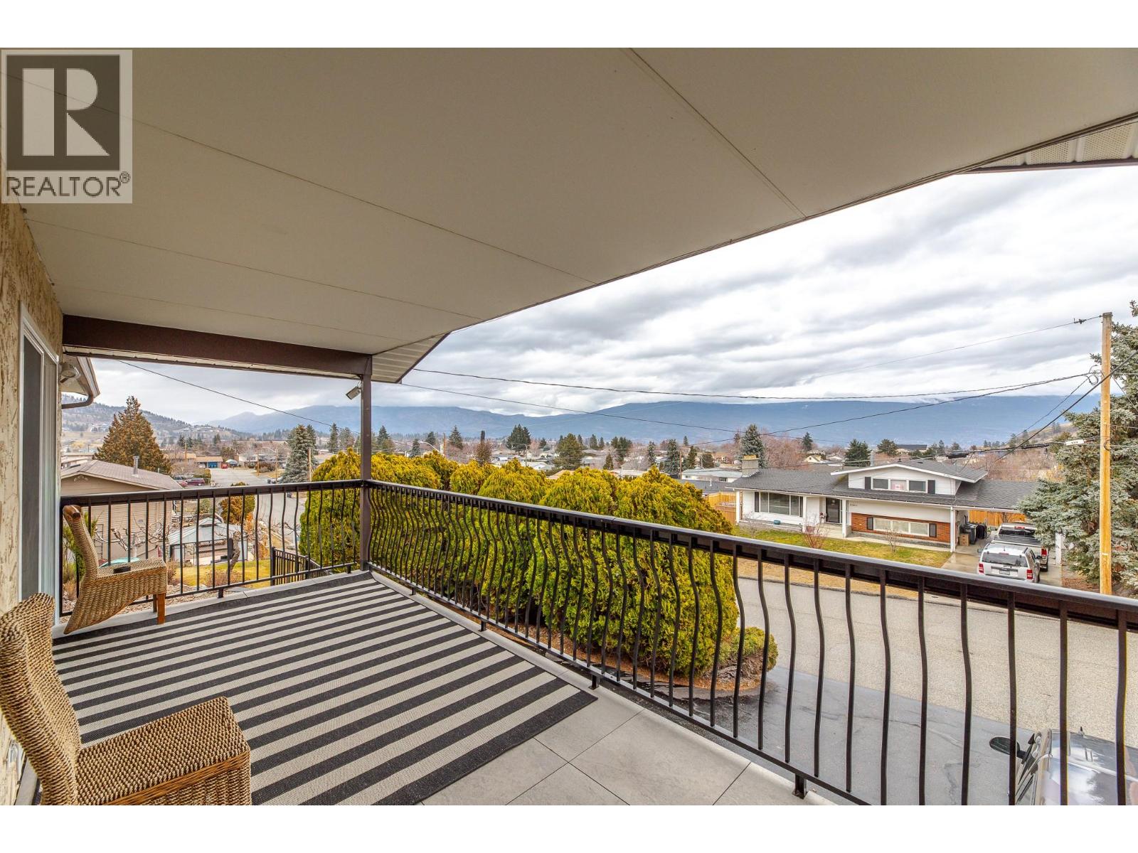 12612 REYNOLDS Avenue - 25