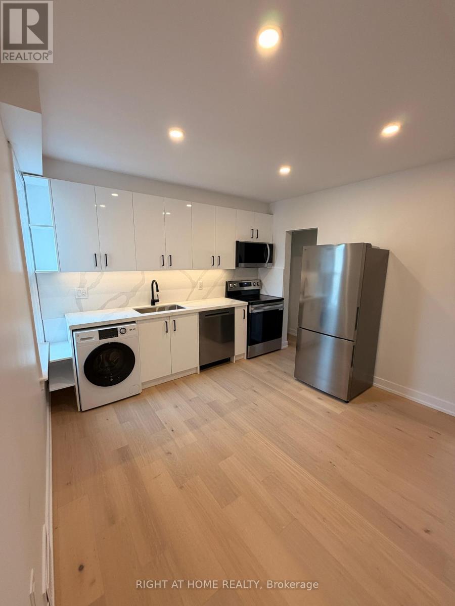 2 - 751 DUPONT STREET