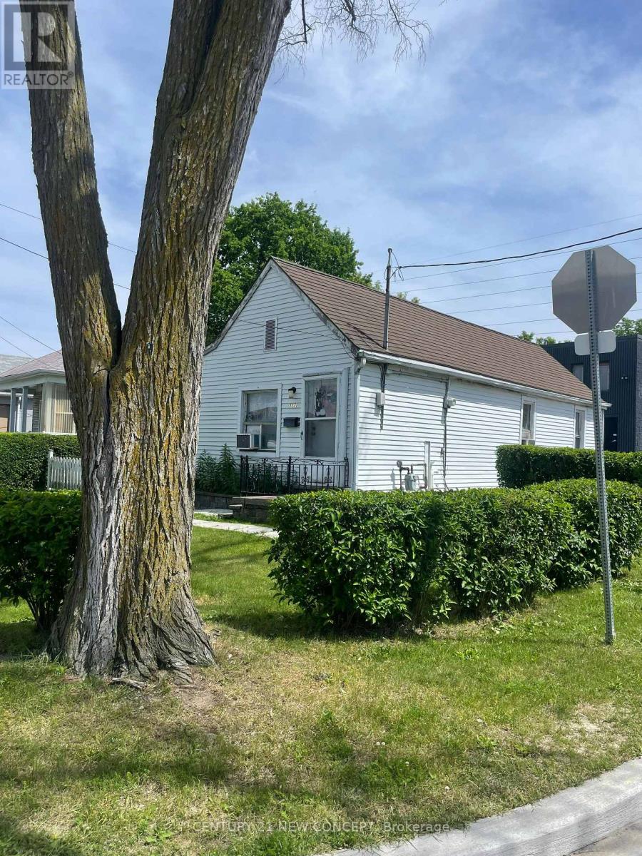 1171 ROSELAWN AVENUE - 1