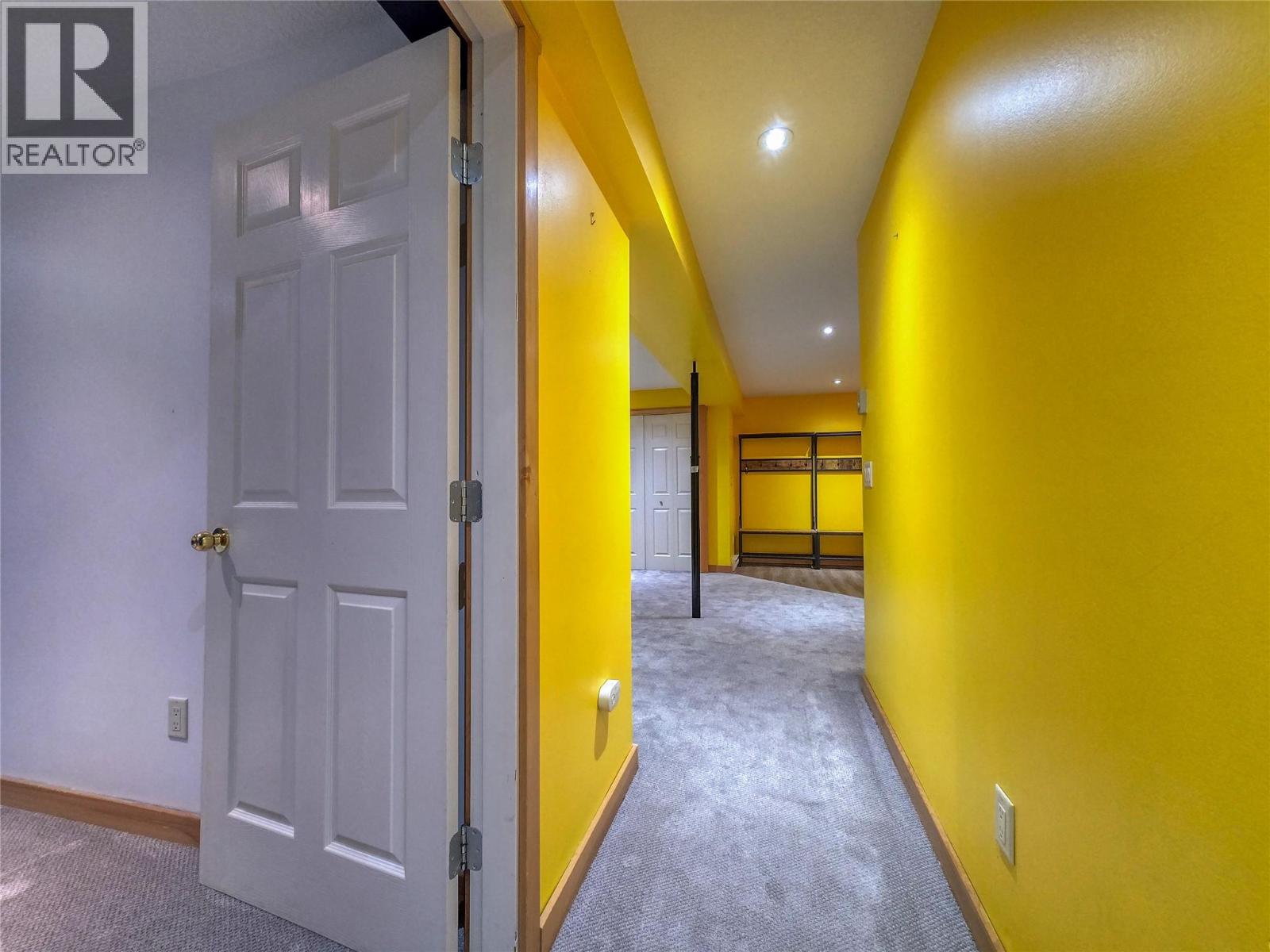 1502 10TH AVENUE - 36