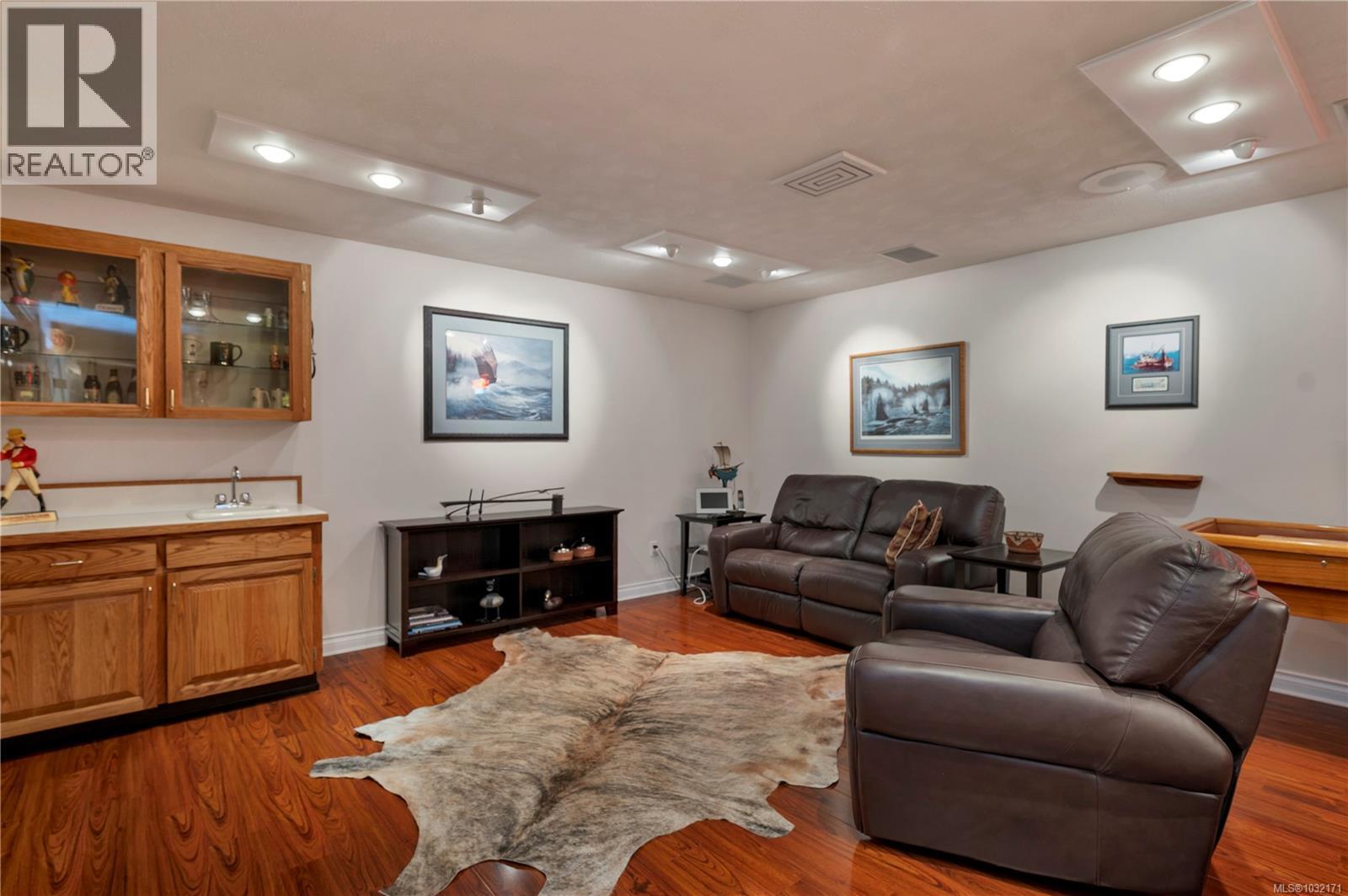 670 HOMEWOOD RD - 36