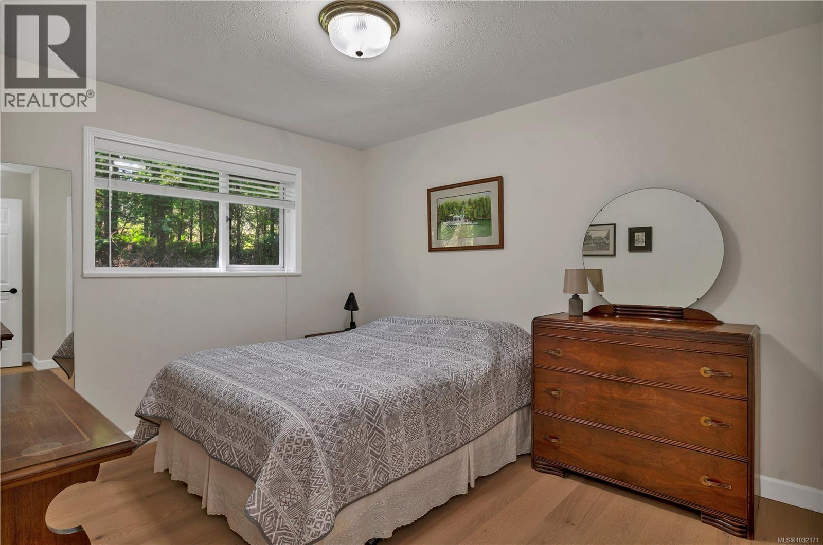 670 HOMEWOOD RD - 24