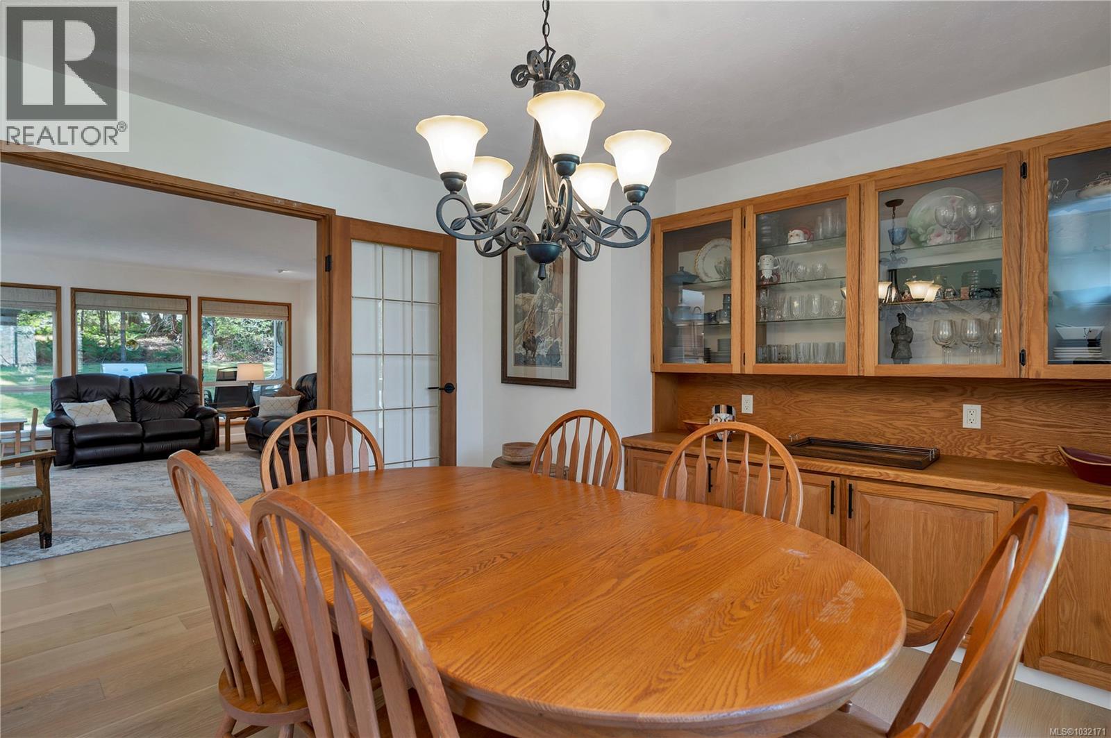 670 HOMEWOOD RD - 20