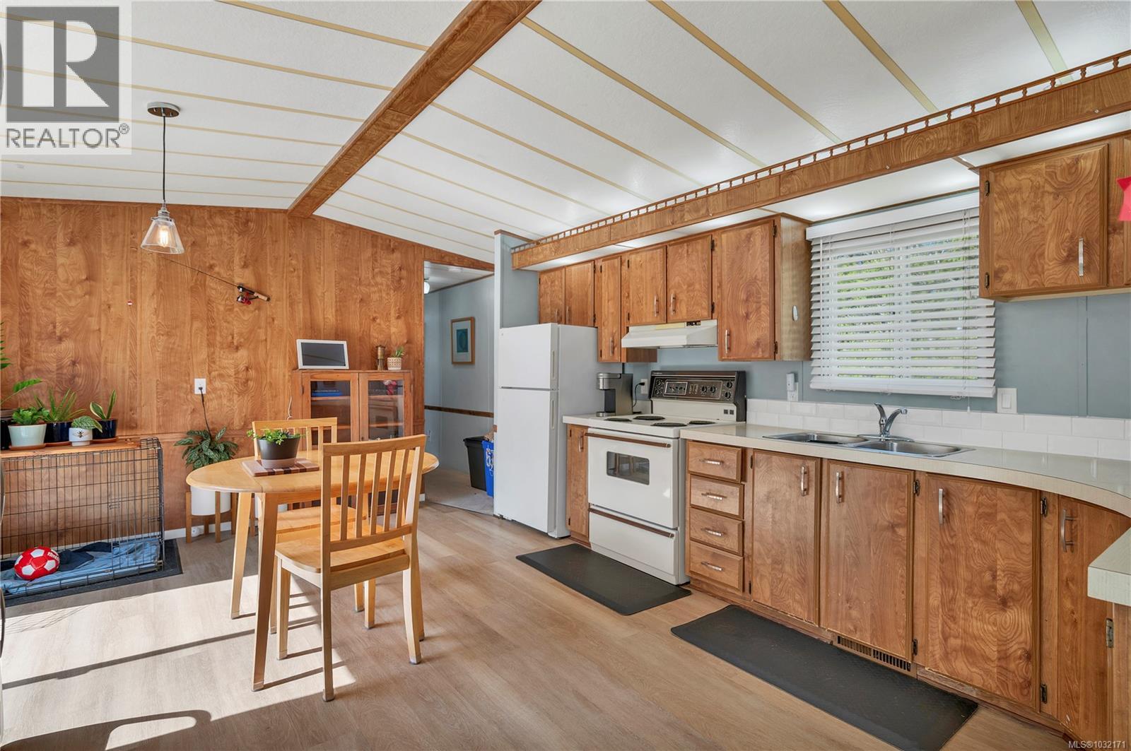 670 HOMEWOOD RD - 54