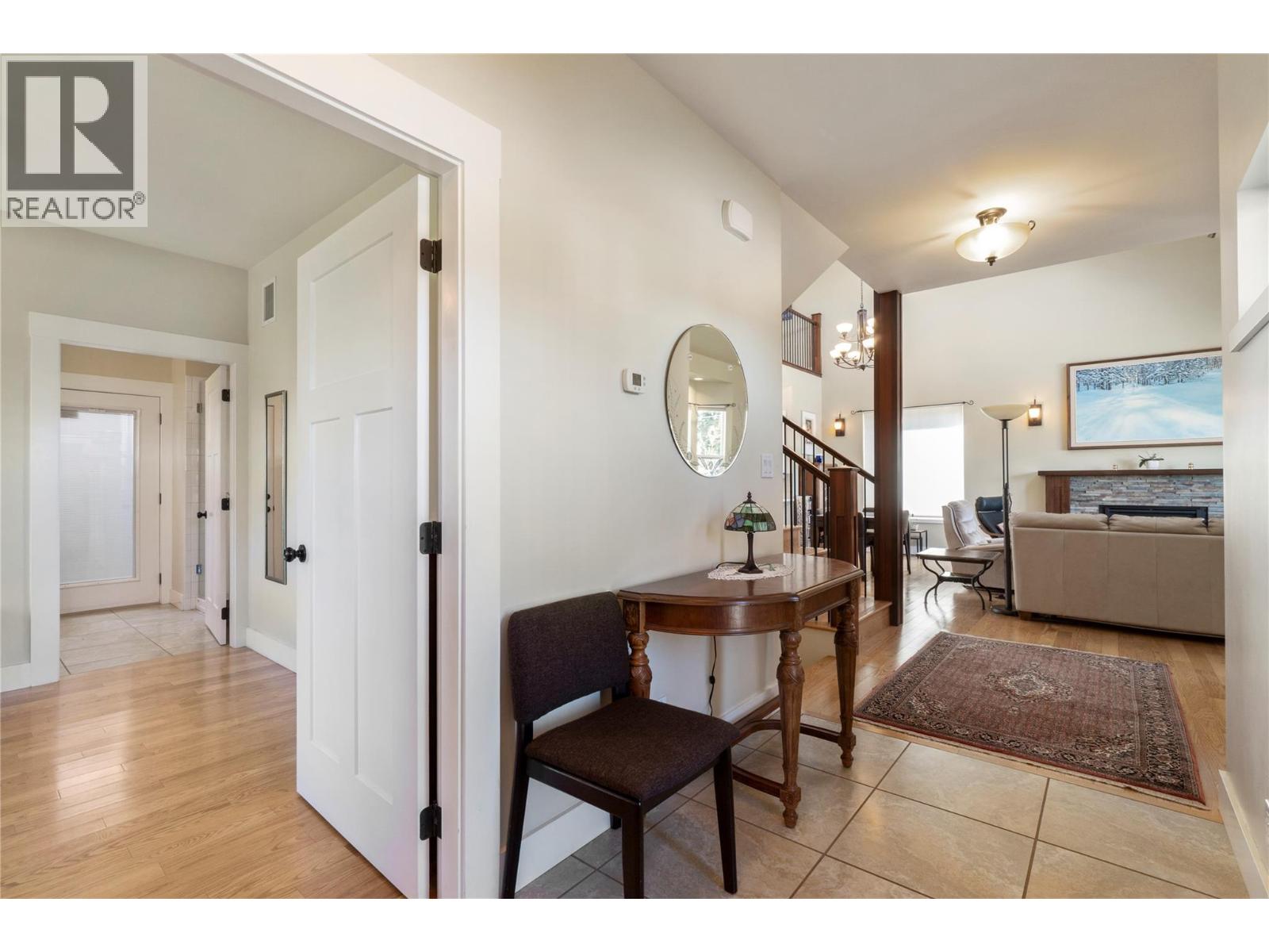 1050 9 Avenue NE - 21