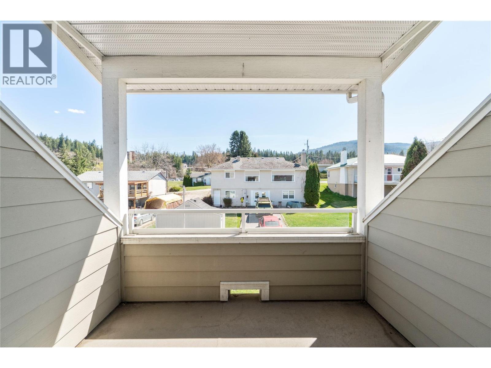 1050 9 Avenue NE - 36