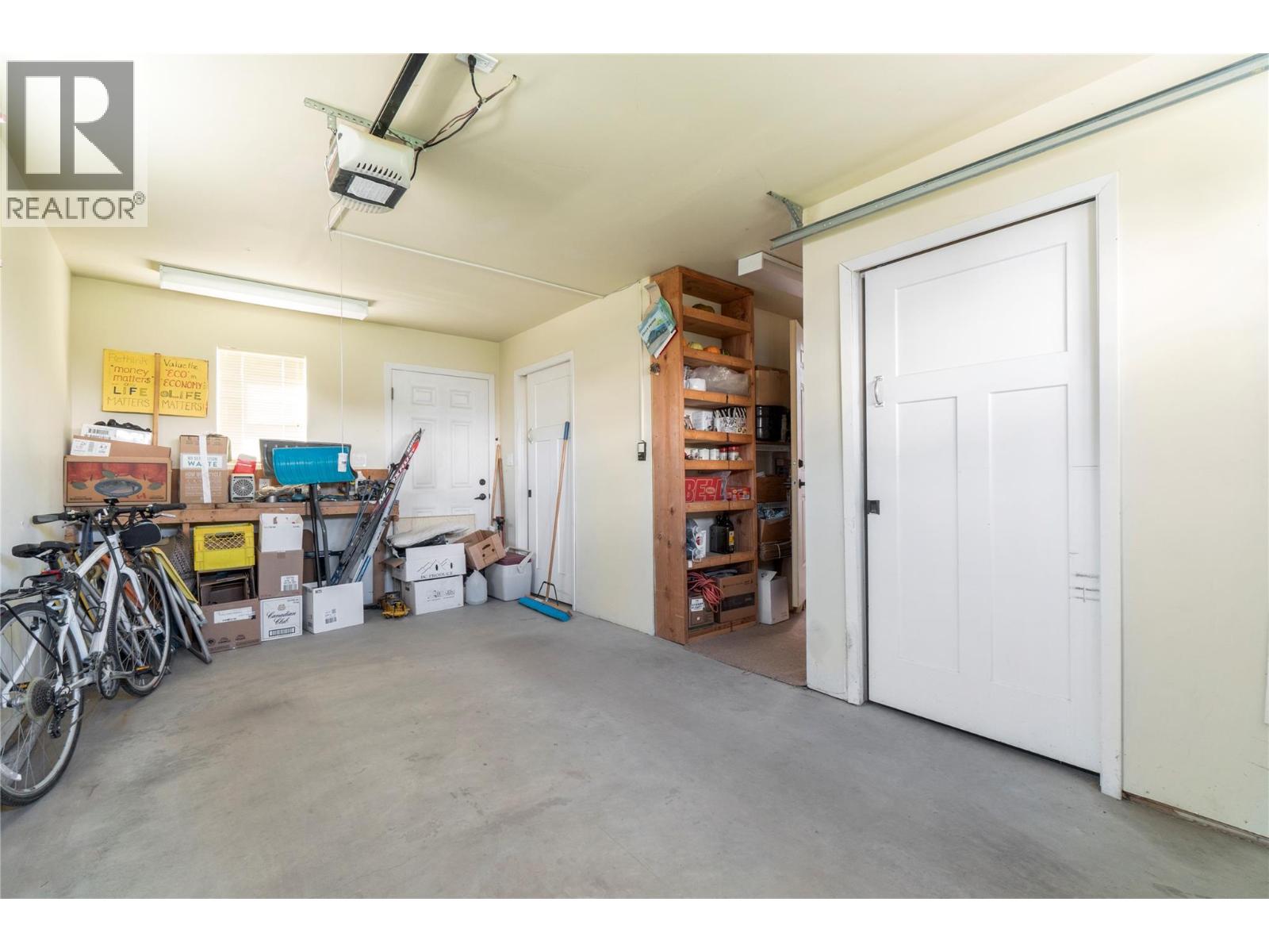 1050 9 Avenue NE - 38