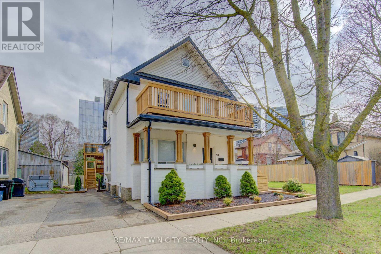 67 LOUISA STREET W - 1
