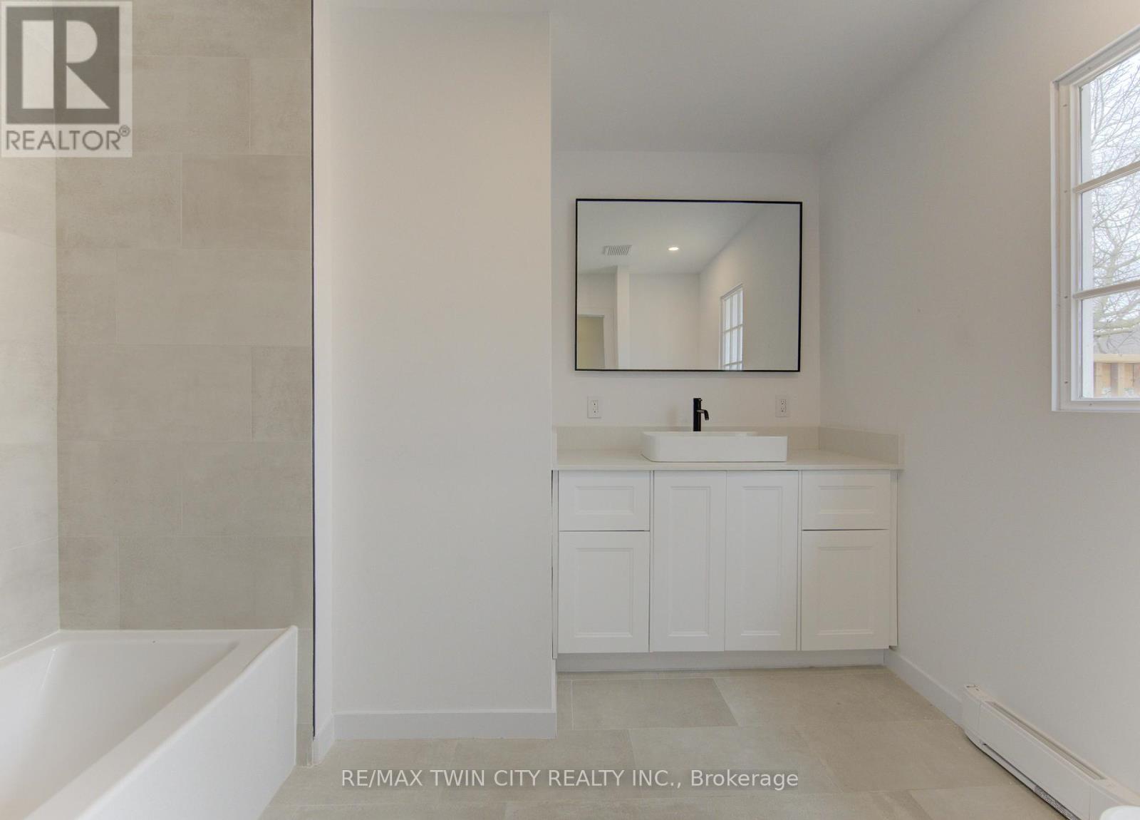 67 LOUISA STREET W - 10