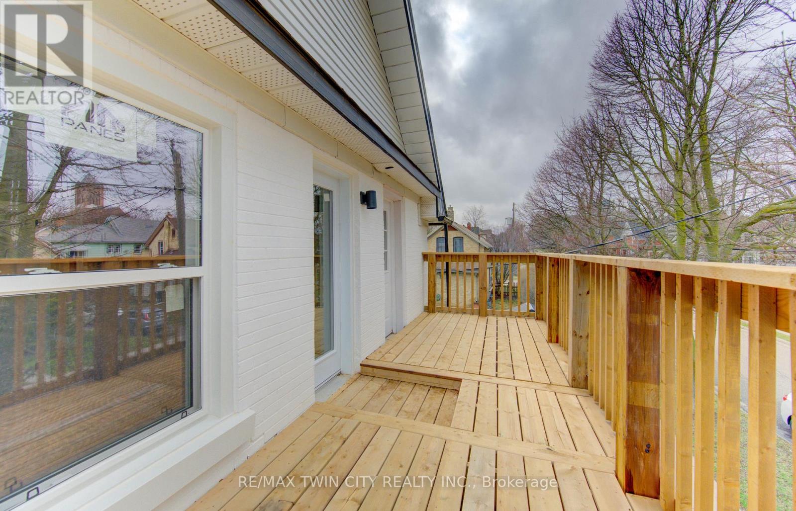 67 LOUISA STREET W - 11