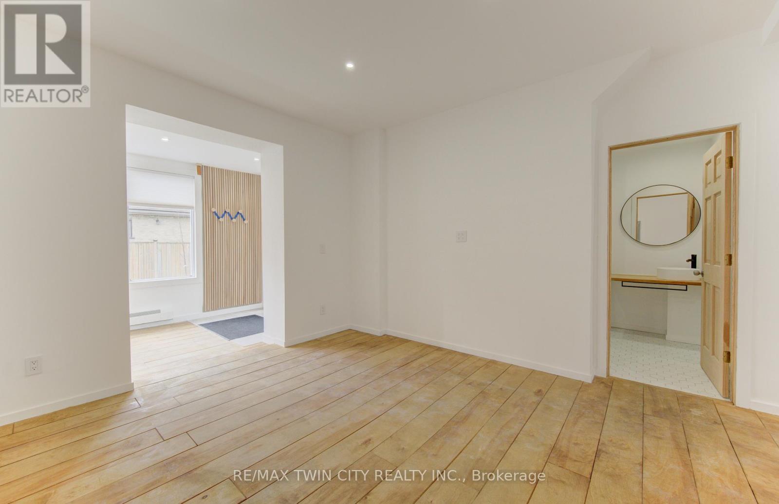 67 LOUISA STREET W - 22