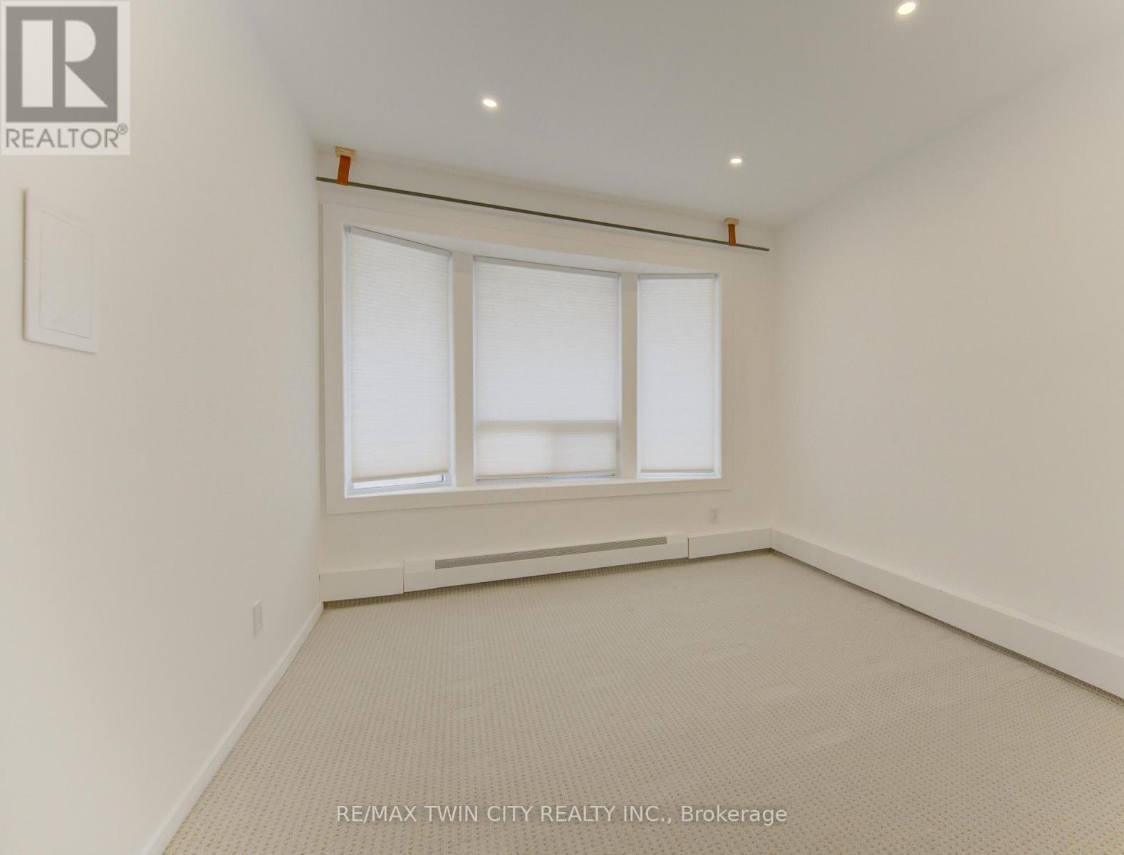 67 LOUISA STREET W - 24