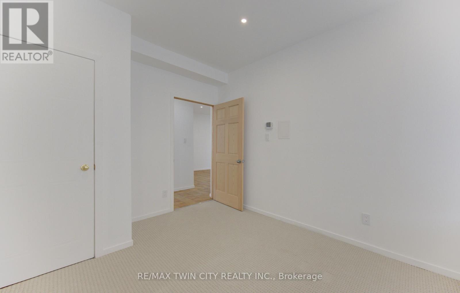 67 LOUISA STREET W - 25
