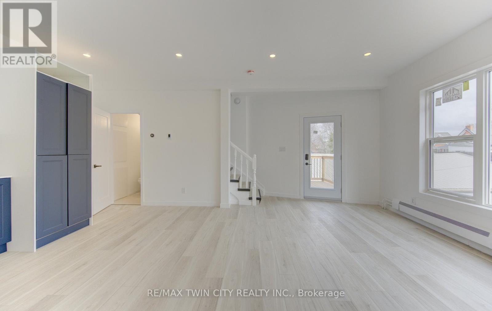 67 LOUISA STREET W - 31