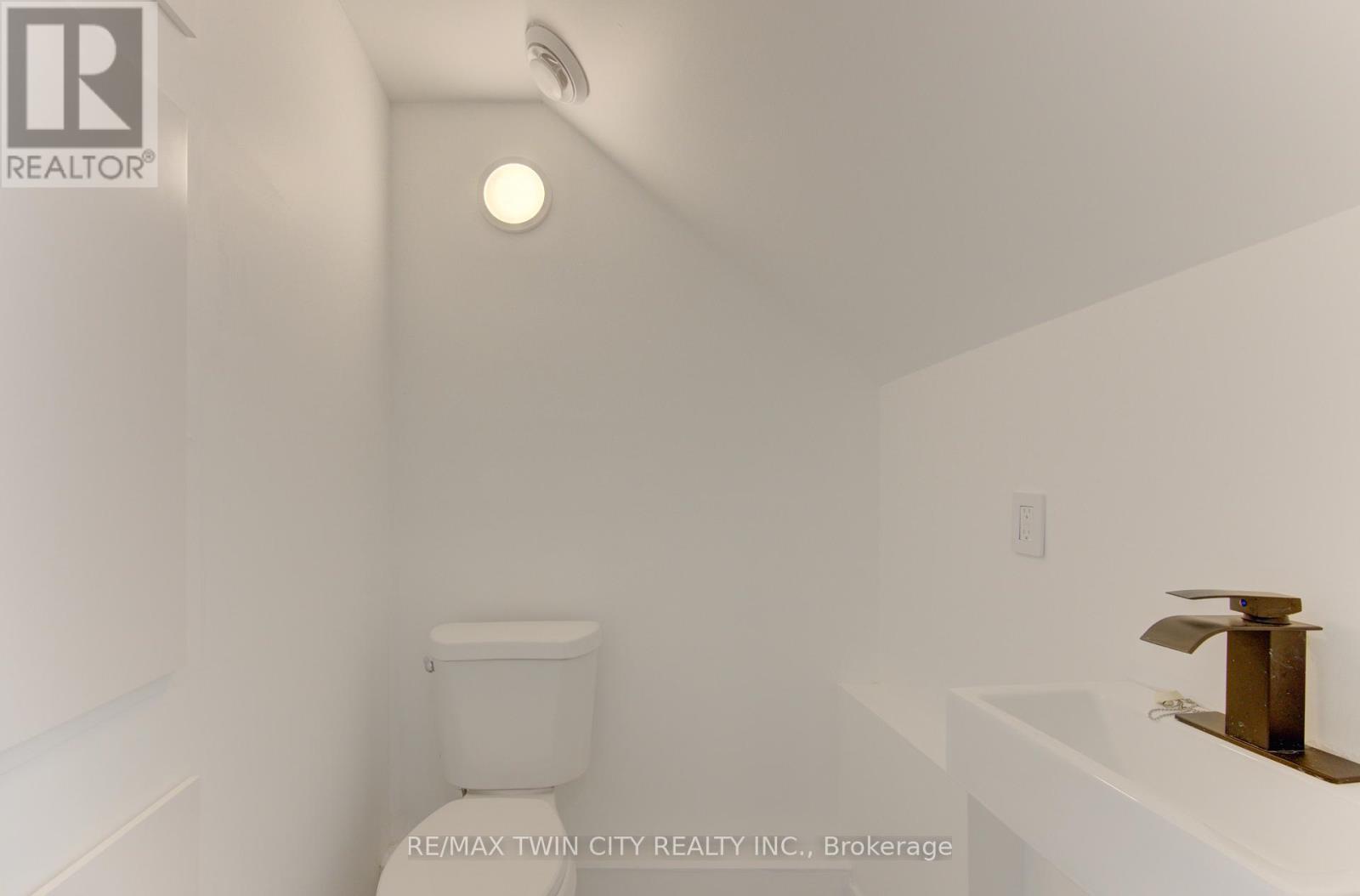 67 LOUISA STREET W - 32