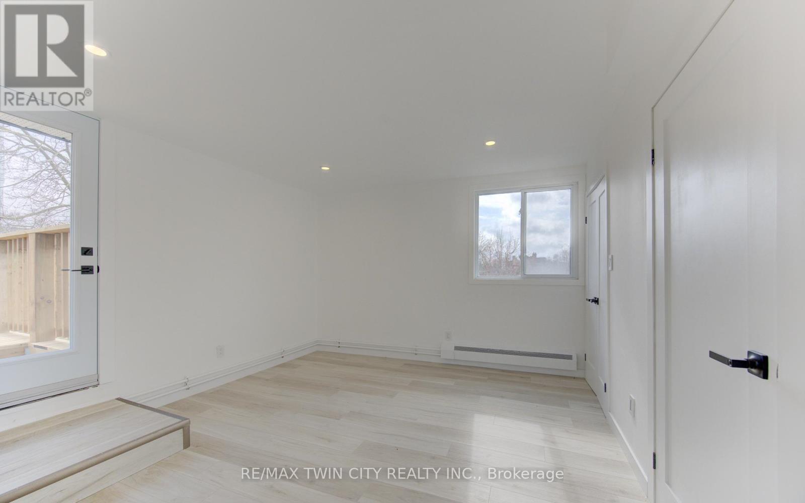 67 LOUISA STREET W - 36