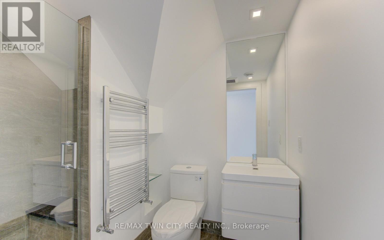 67 LOUISA STREET W - 40