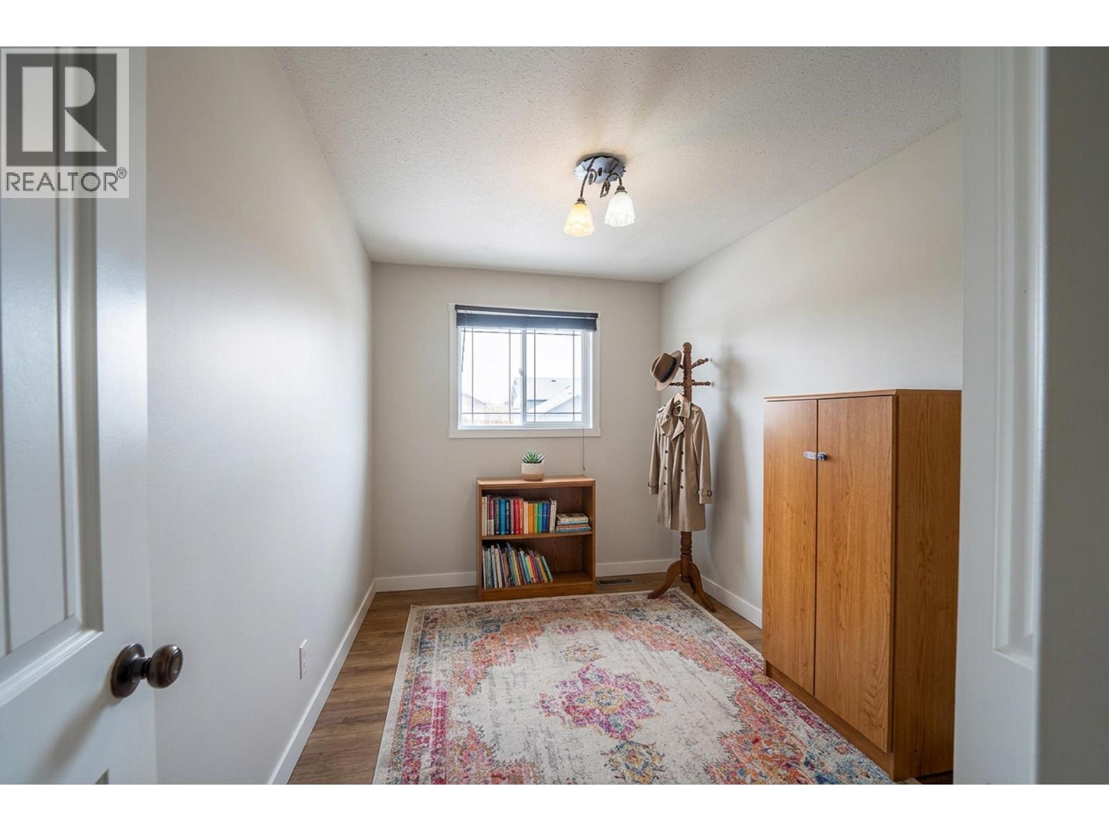 8727 113A AVENUE - 10