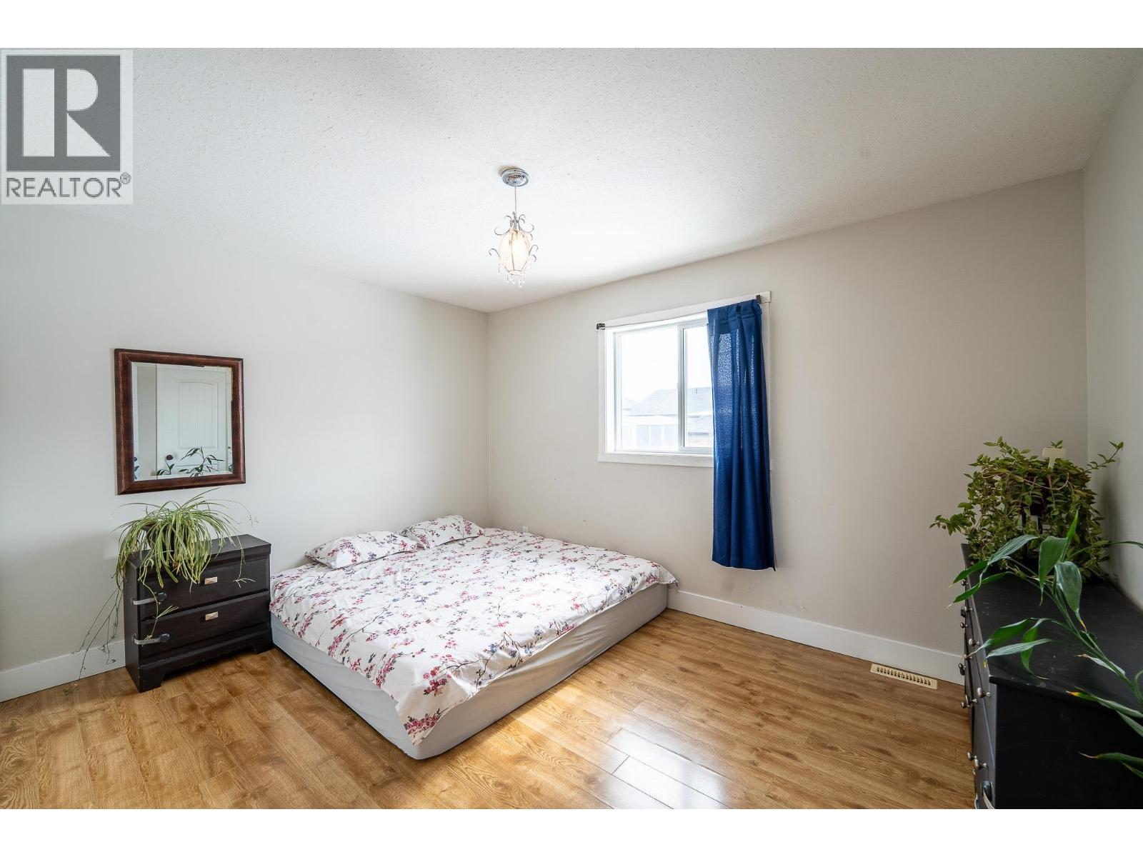 8727 113A AVENUE - 8