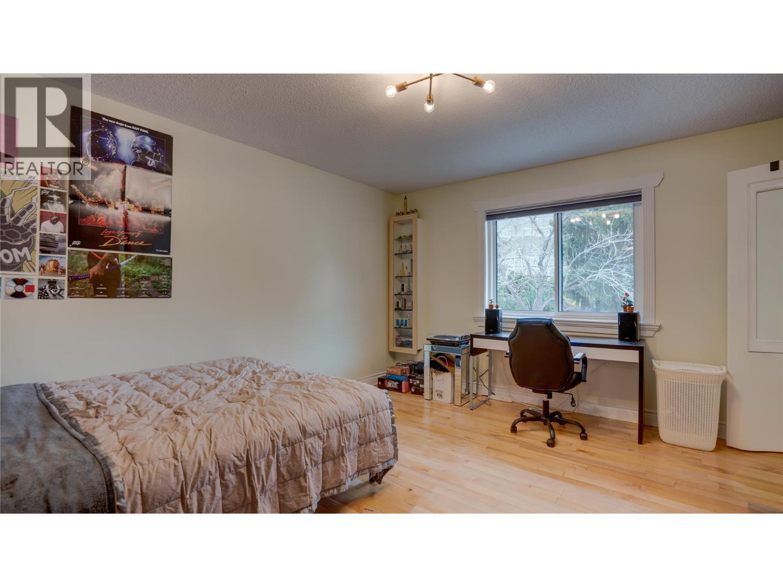 12300 Kalamalka Road - 32