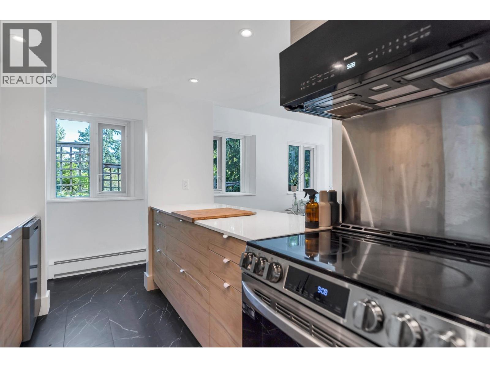 #111-1350 VIEW Crescent, Delta