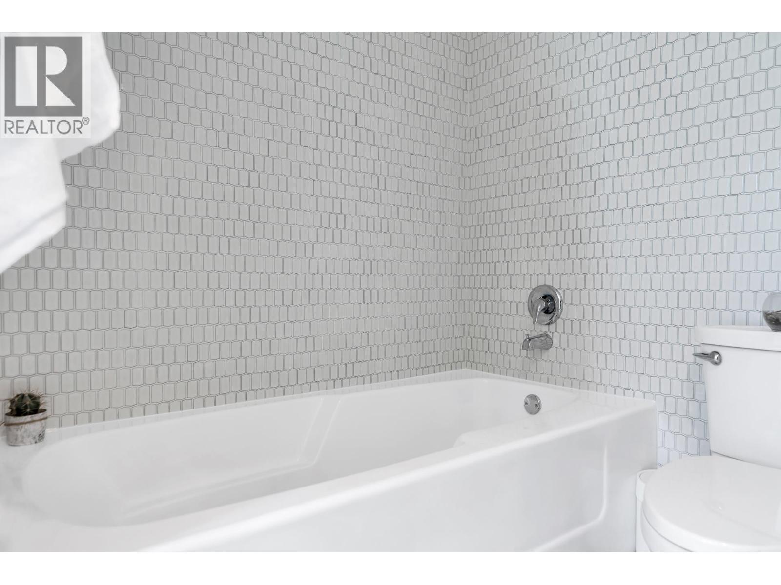 #111-1350 VIEW Crescent, Delta