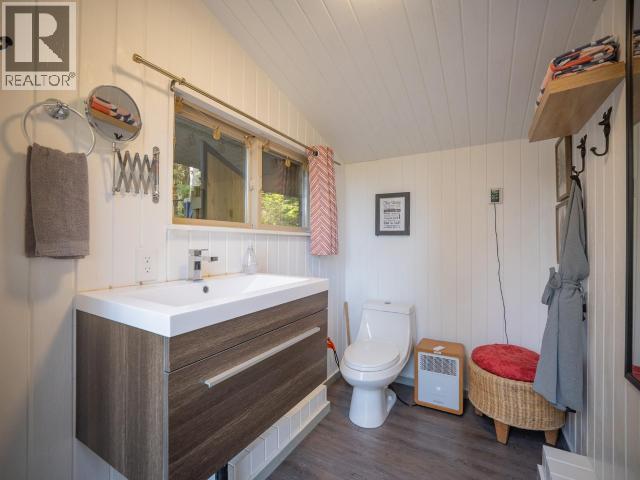 1819 ROBERTS ROAD - 76