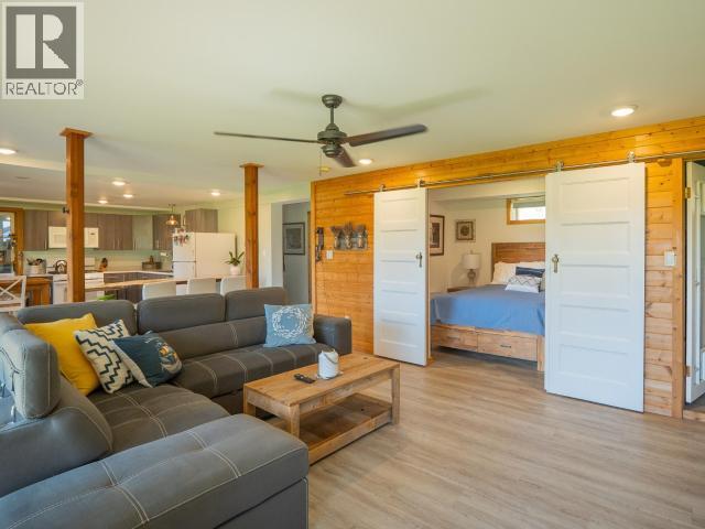 1819 ROBERTS ROAD - 18