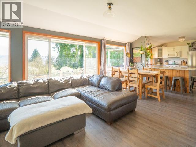 1819 ROBERTS ROAD - 6