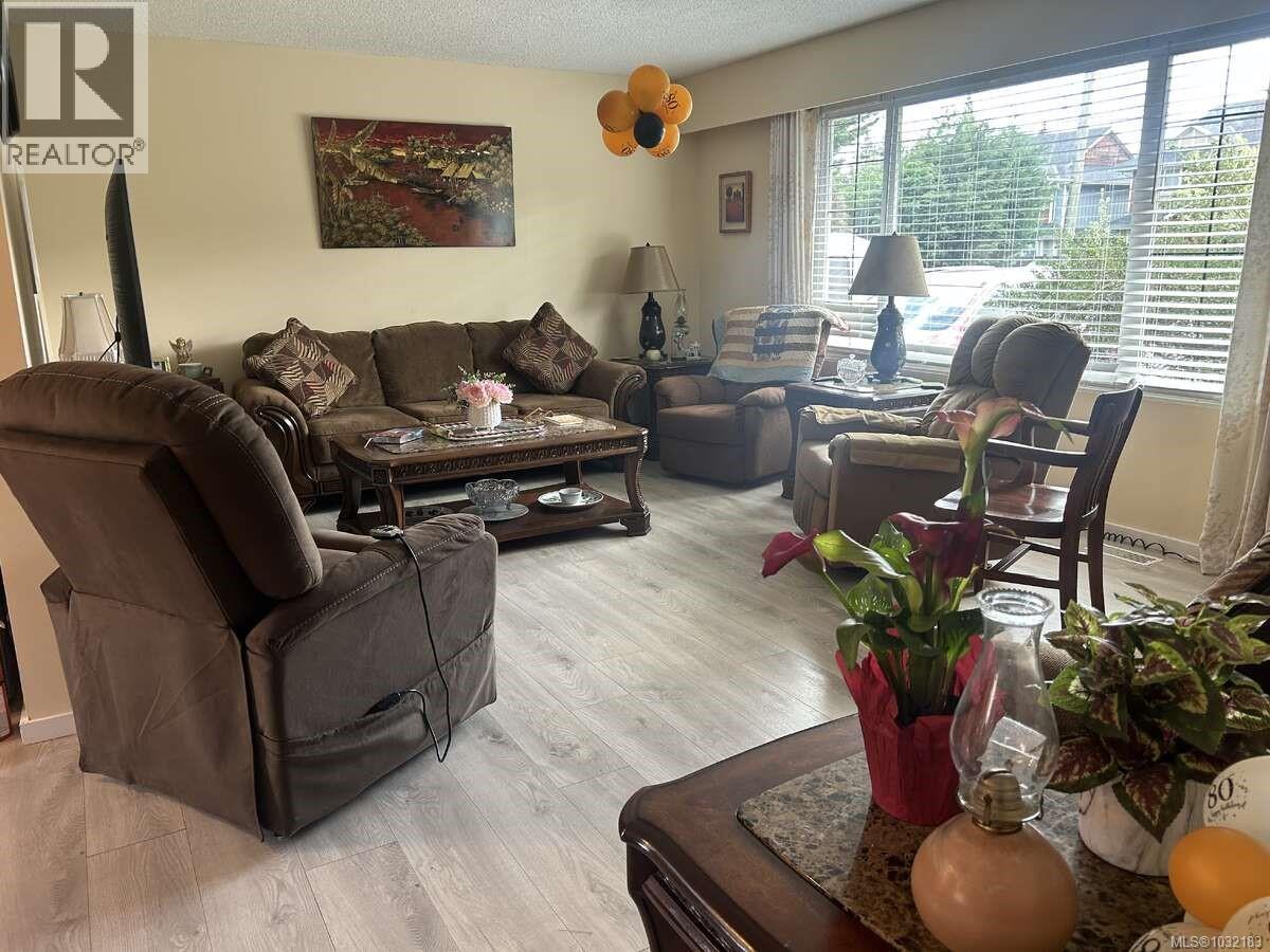 3067 Sherman Rd - 4