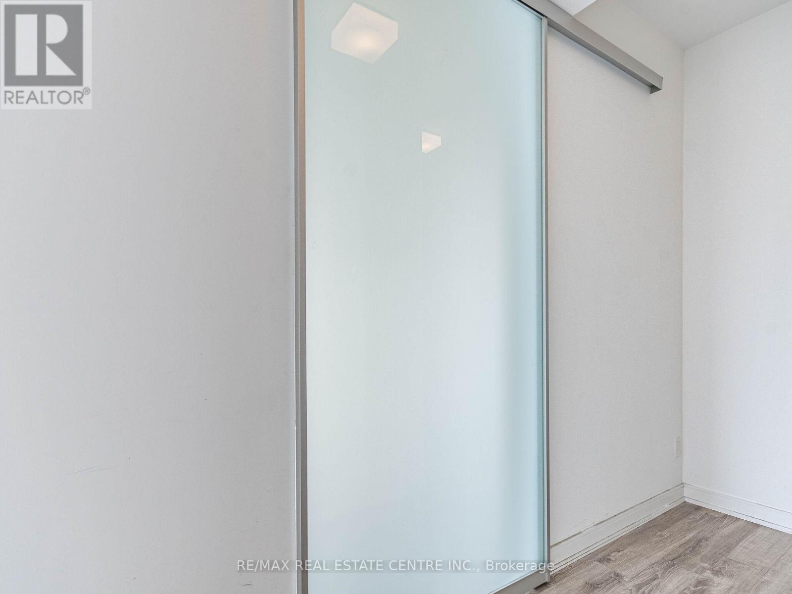 #3302 28 WELLESLEY STREET - 18