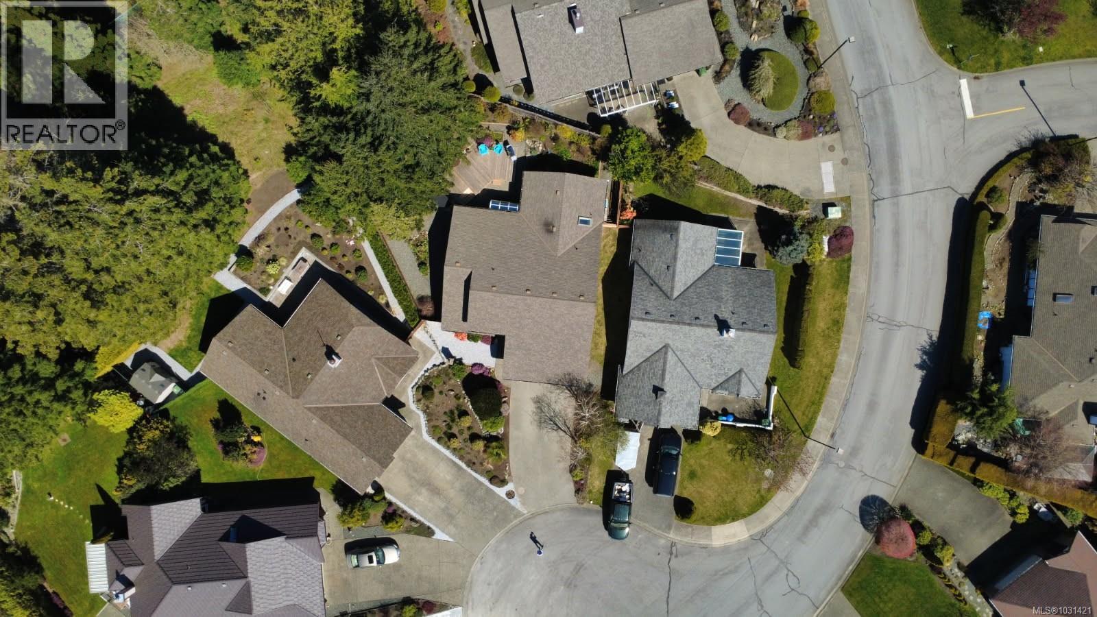 3699 ARBUTUS DR N - 25