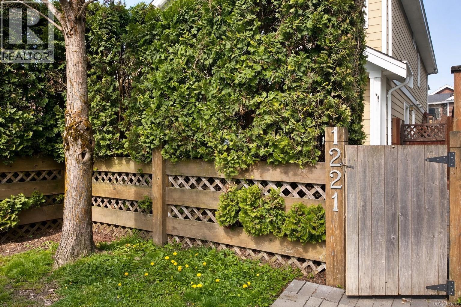  1221 Parkdale Creek Gardens, Langford