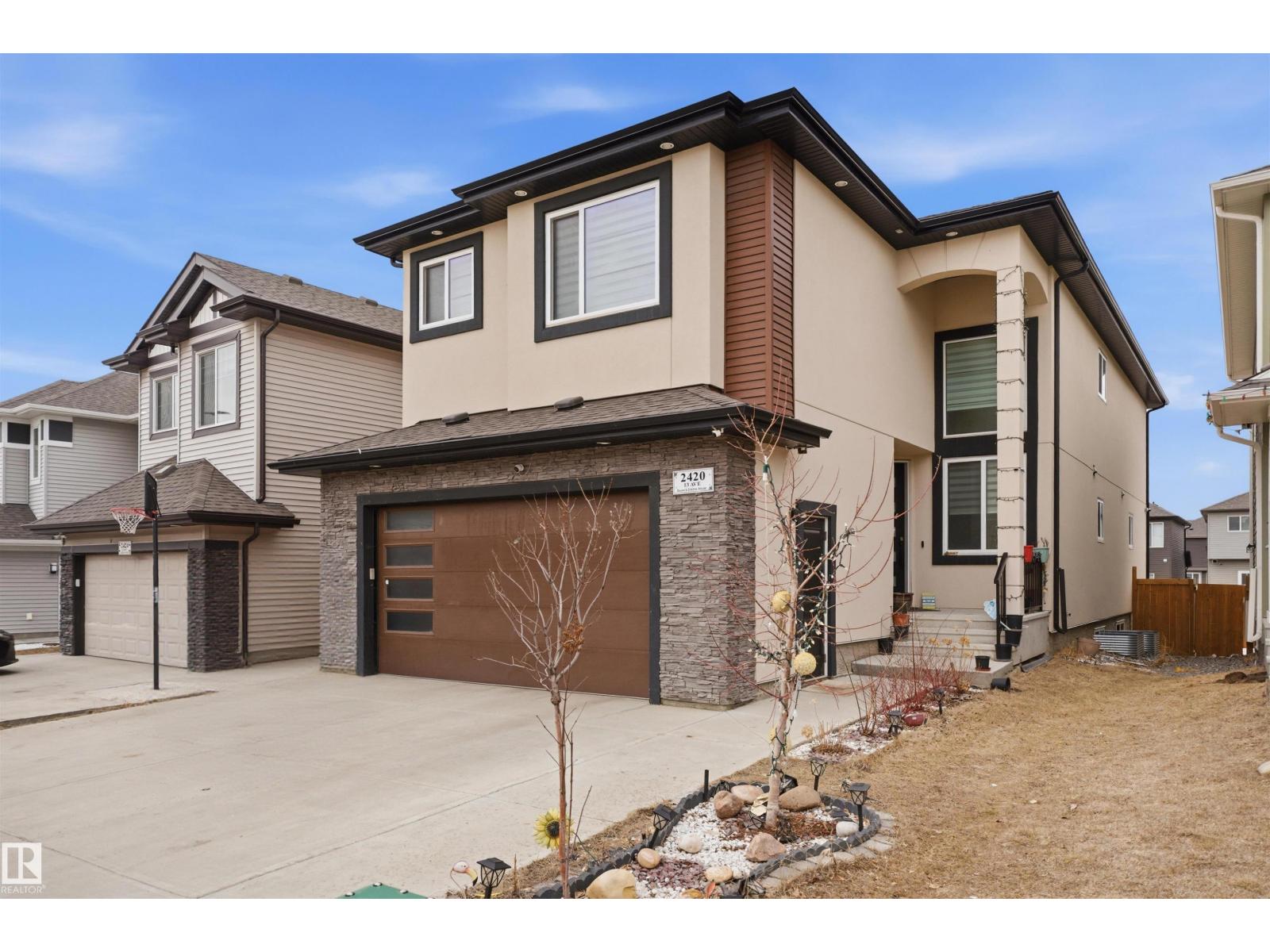 2420 13 AV NW - 2