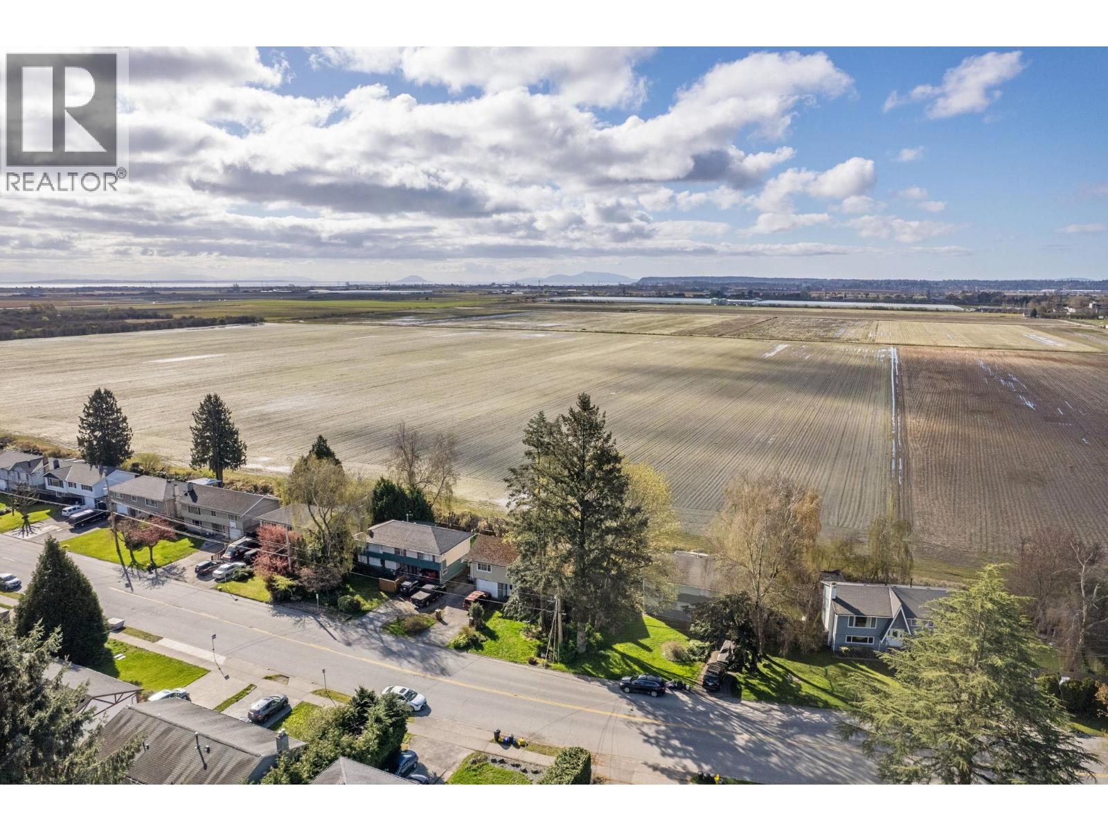 5392 MAPLE Crescent, Delta