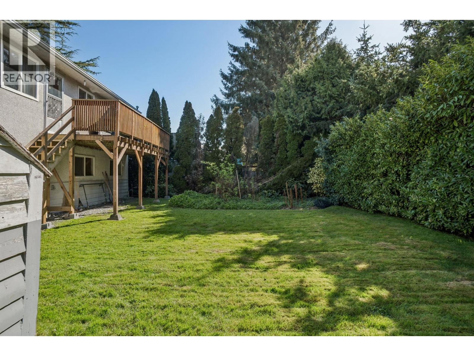 5392 MAPLE Crescent, Delta