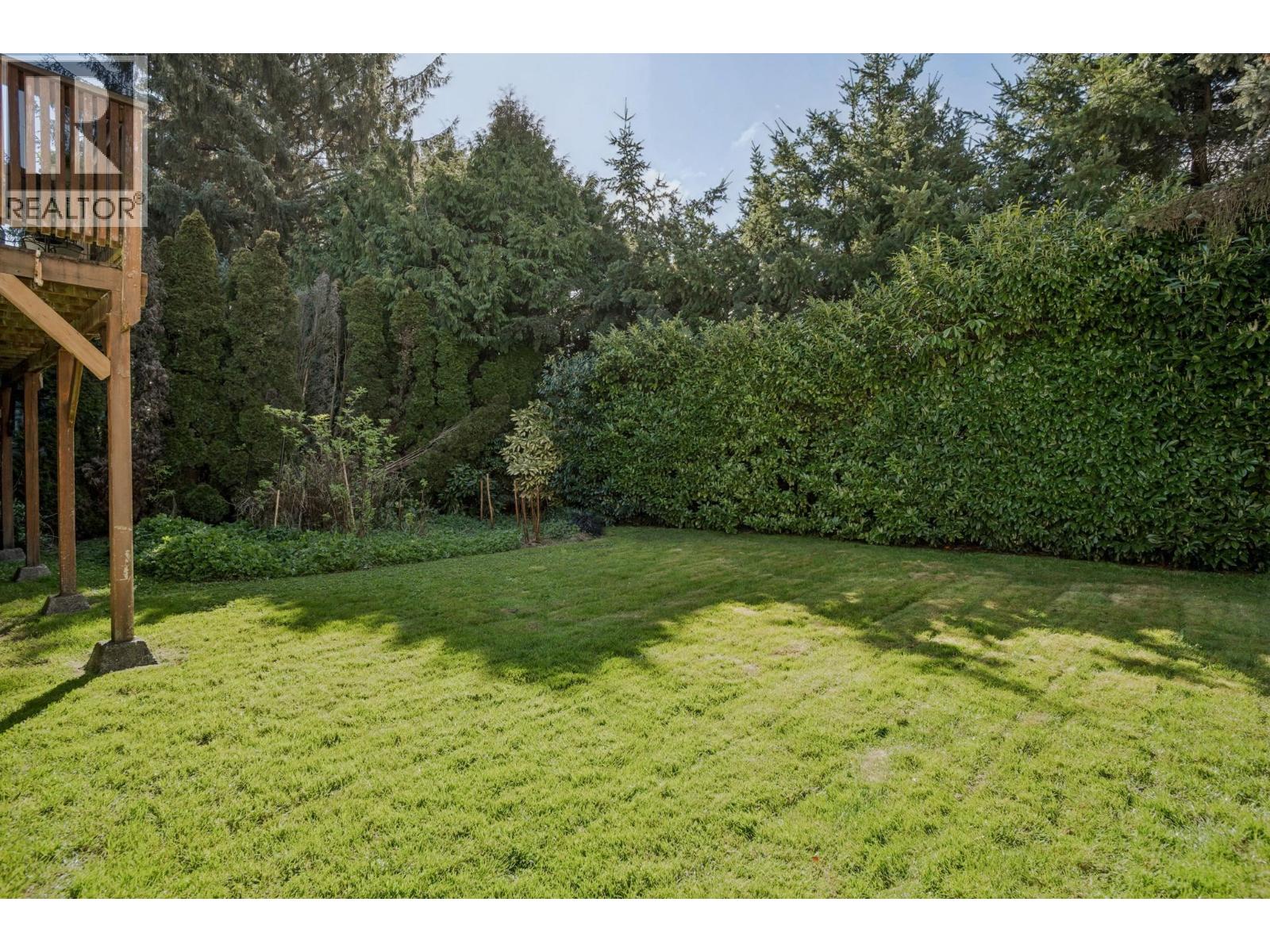 5392 MAPLE Crescent, Delta