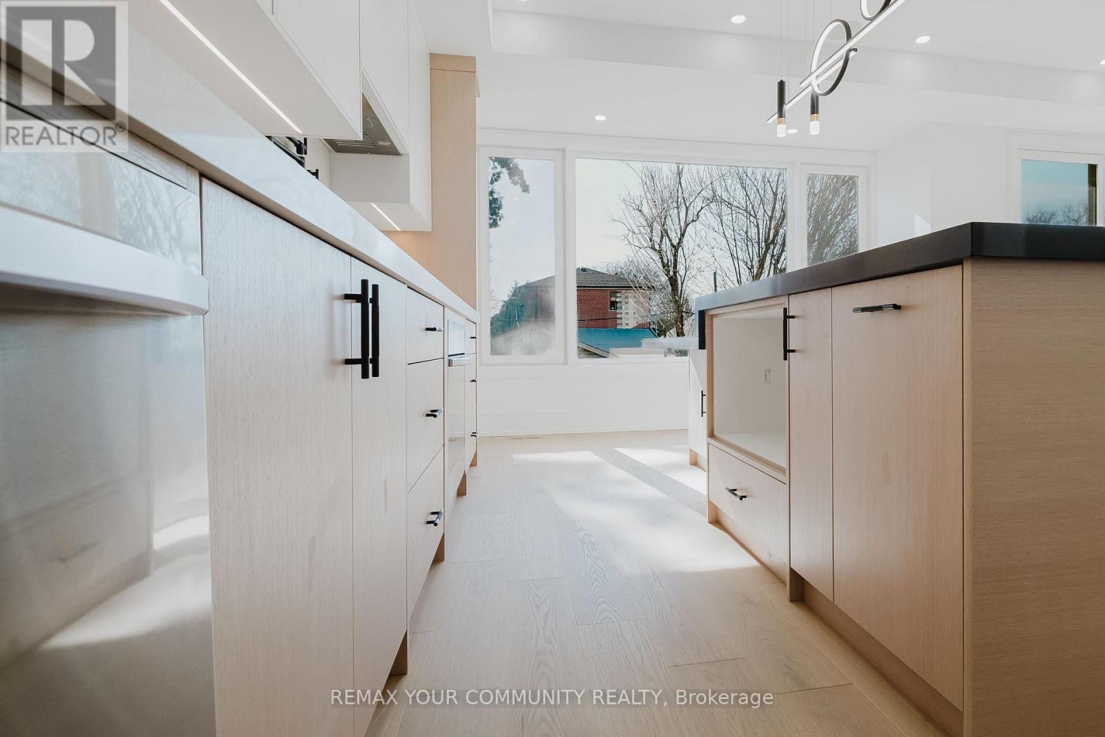 360 WOODMOUNT AVENUE - 20