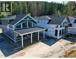 8200 97a Highway Unit# 8, Mara, BC V0E2K0 Photo 13