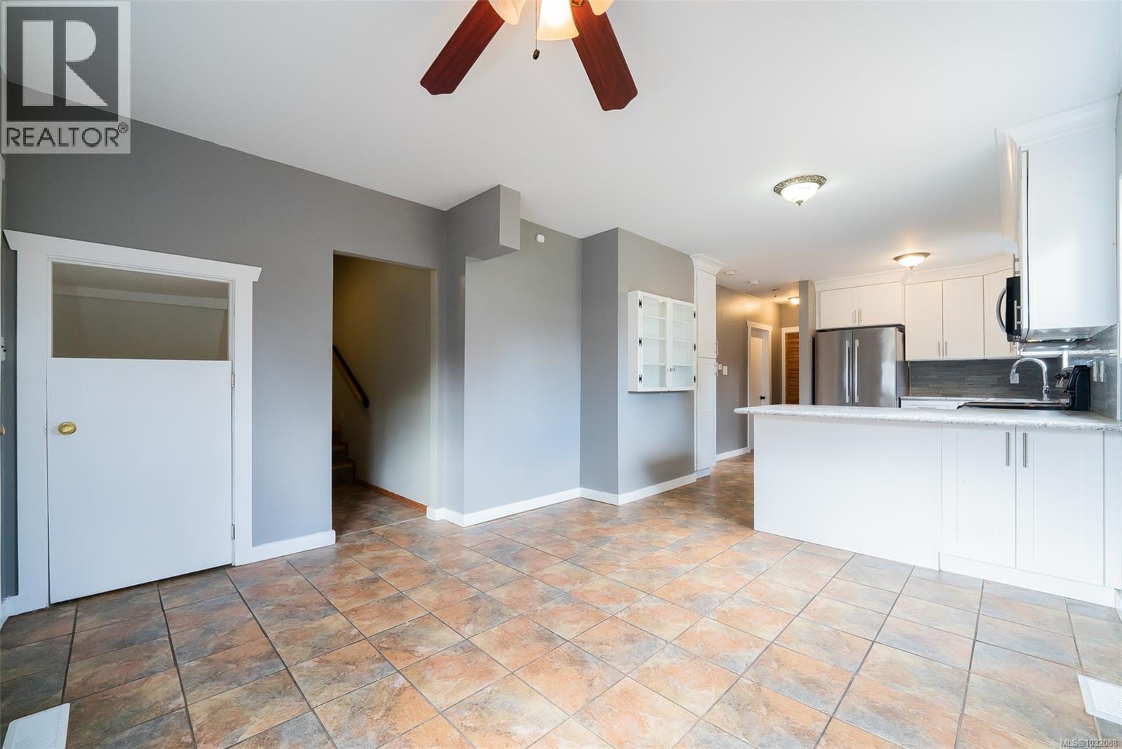 100 ASHLAR AVE - Image 3