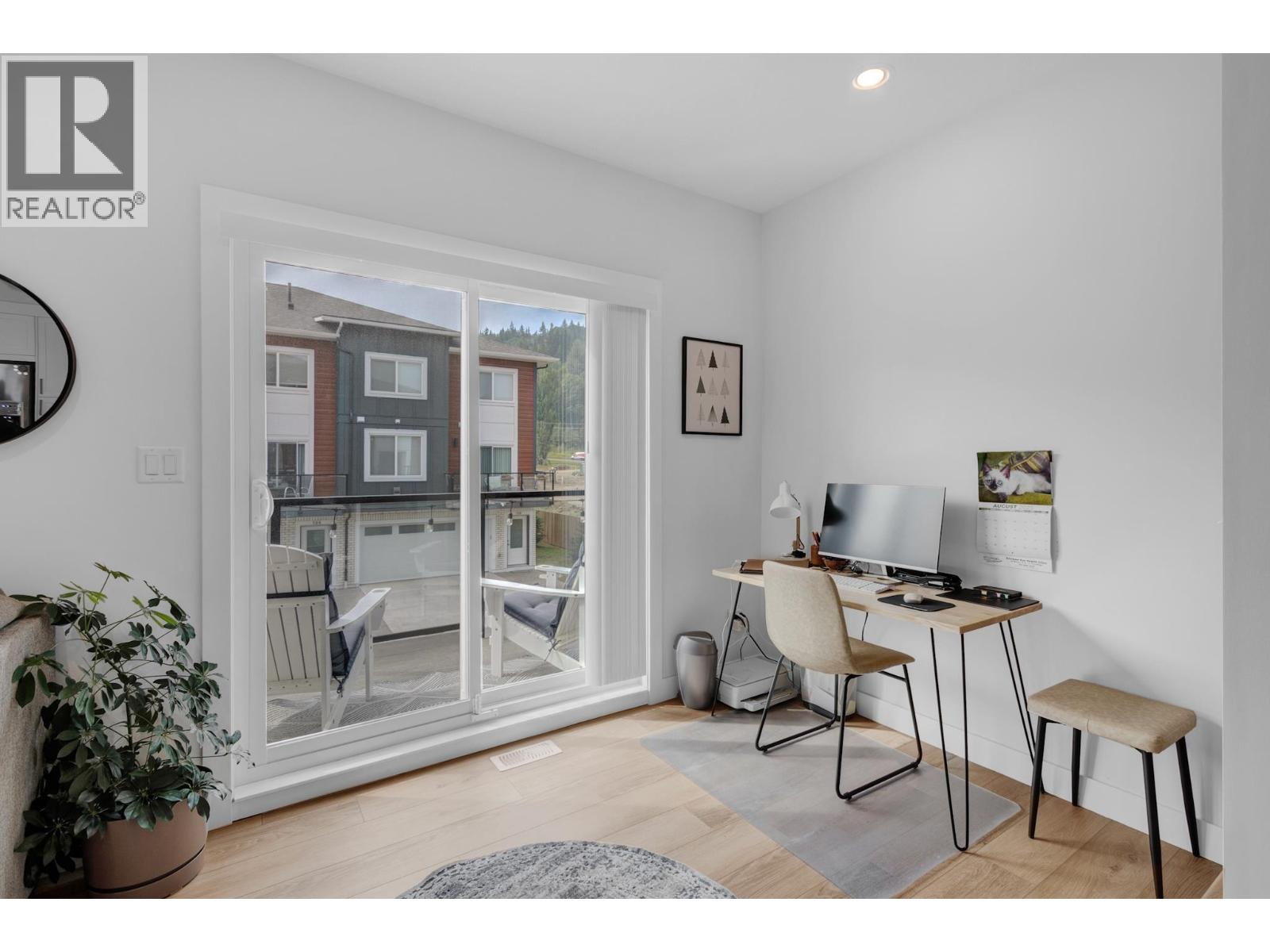 #707 4274 22ND AVENUE - 10