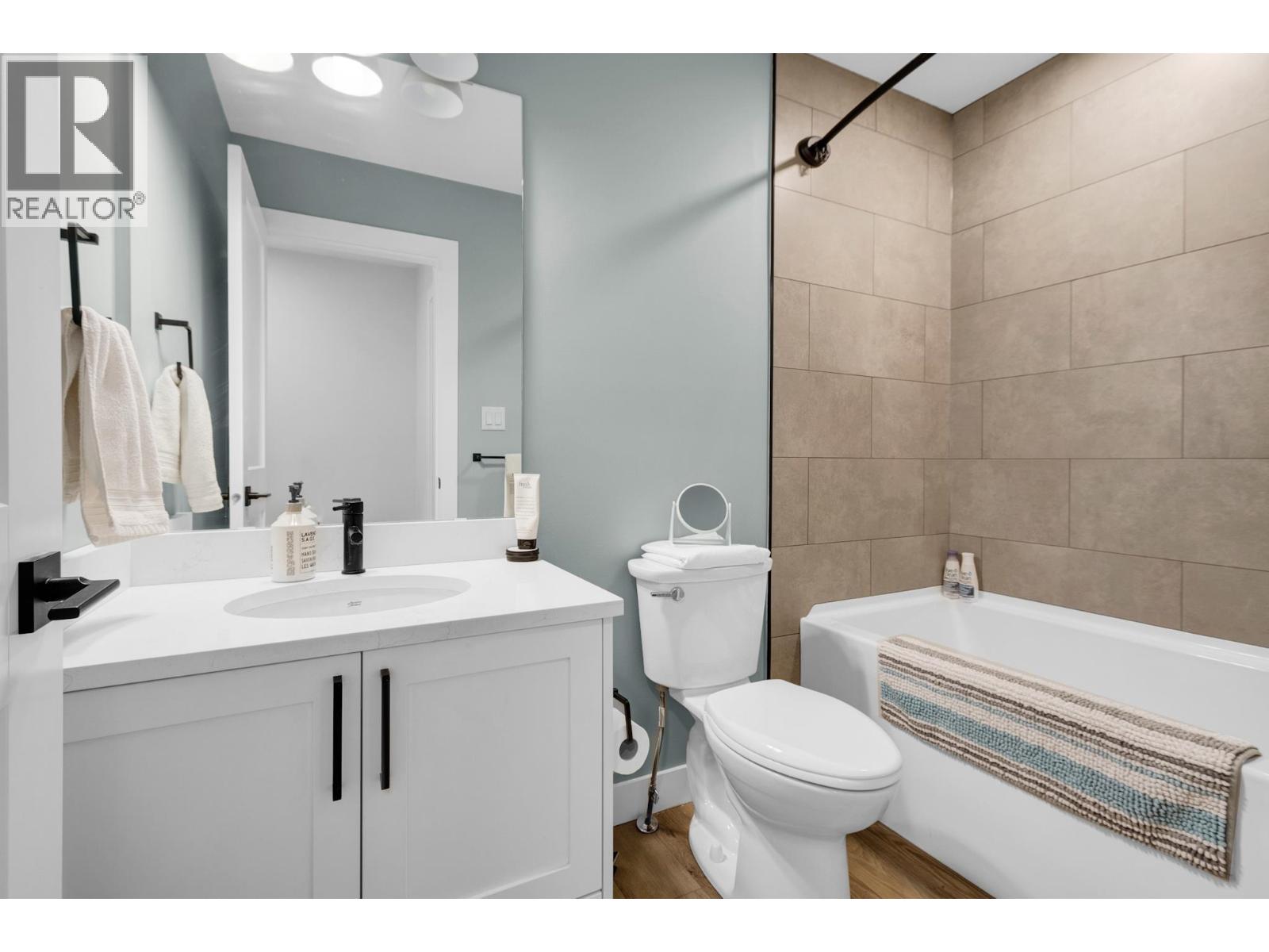 #707 4274 22ND AVENUE - 16