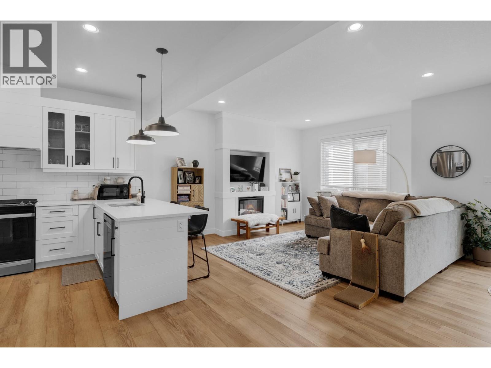 #707 4274 22ND AVENUE - 8