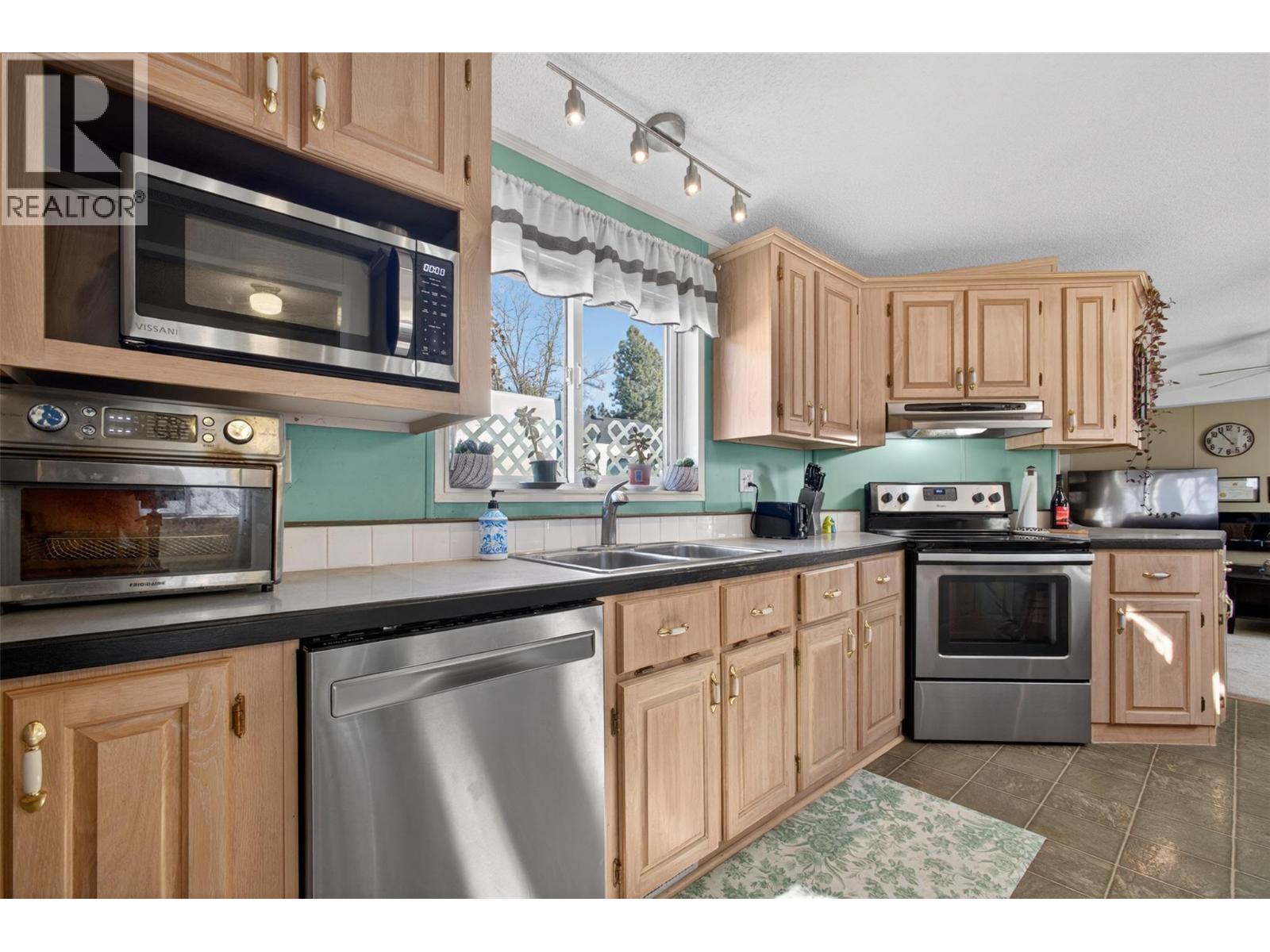 1999 Highway 97S Unit# 284, Kelowna