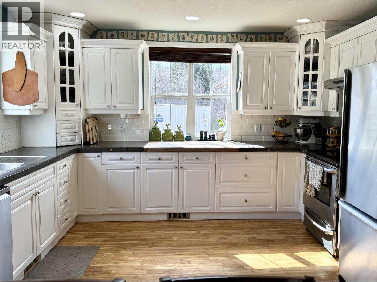 7898 FIR ROAD - 15