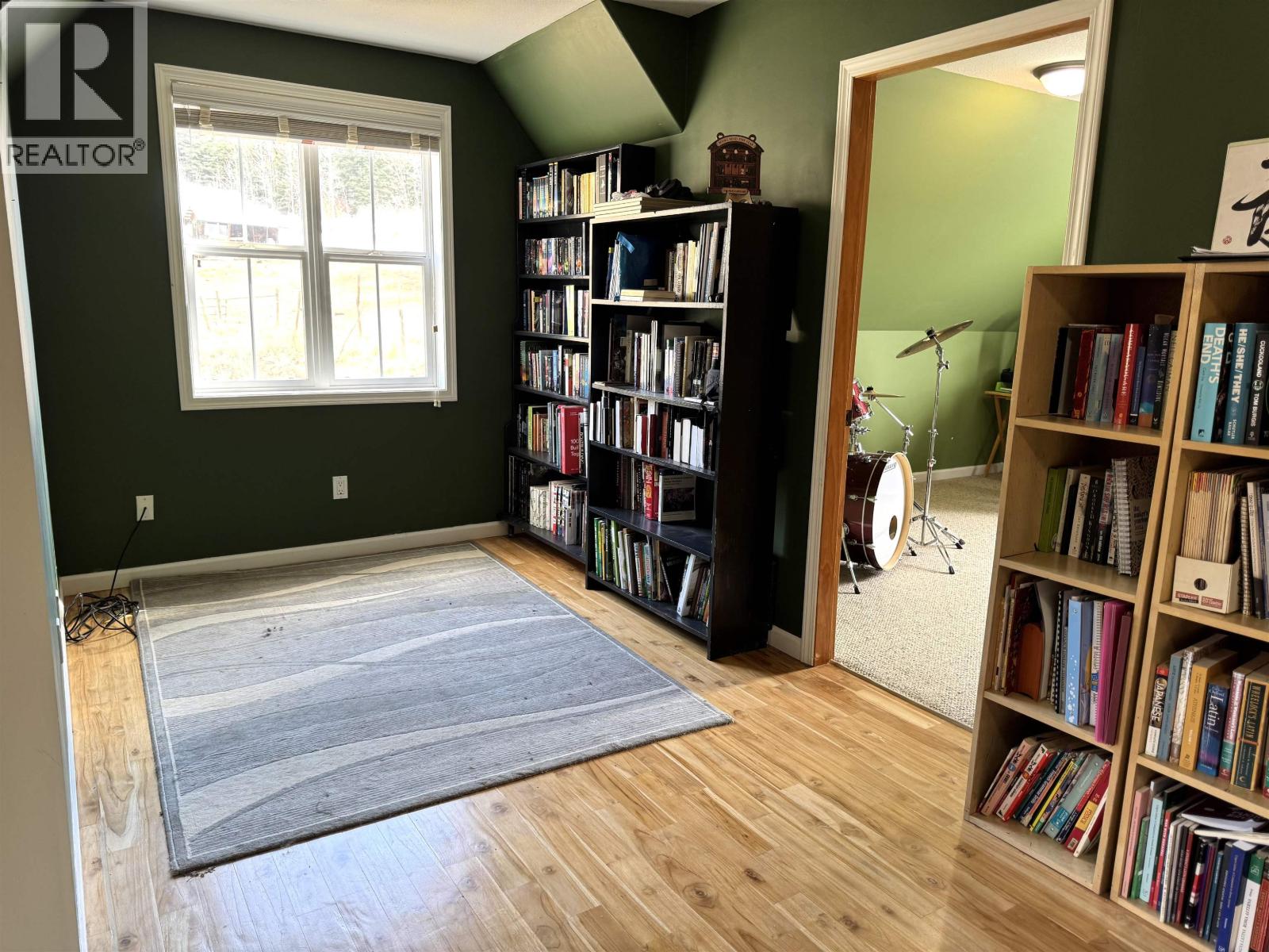 7898 FIR ROAD - 23